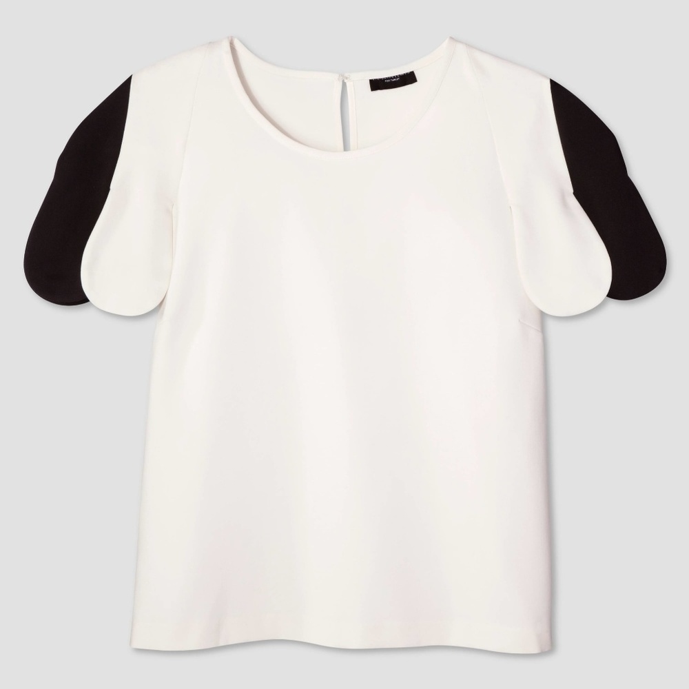 Black and white tulip sleeve
